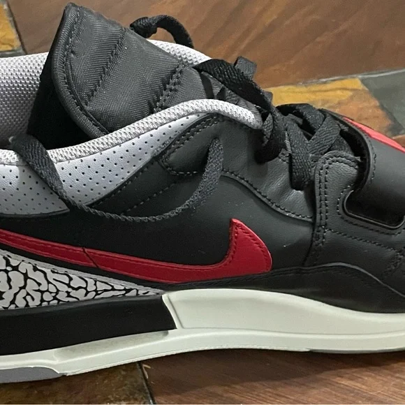 Nike Air JORDAN LEGACY 312 BRED CEMENT (color) EUC size 13 - Picture 14 of 15